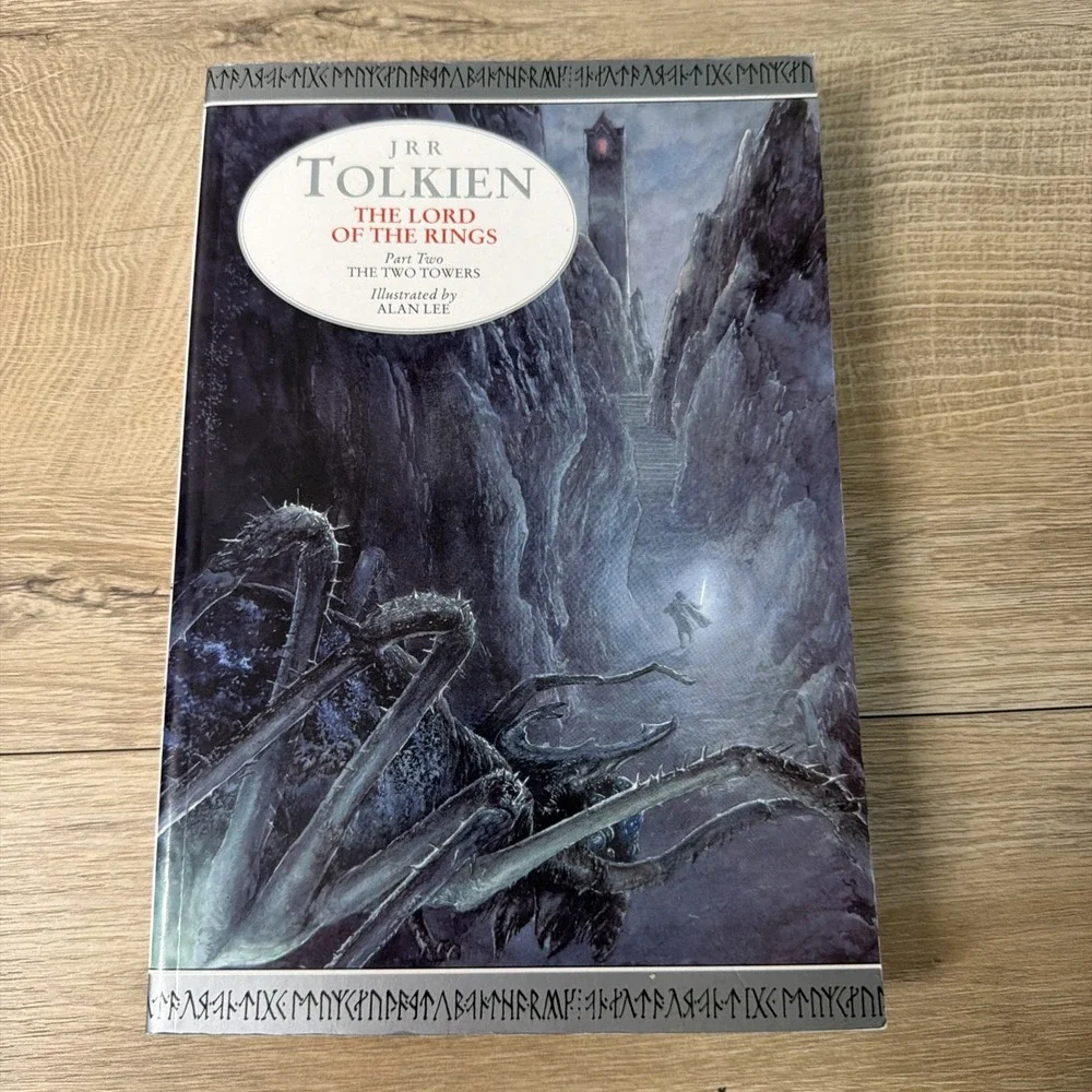 The Lord of the Rings Part II - The Two Towers by Tolkien, J. R. R. Paperback